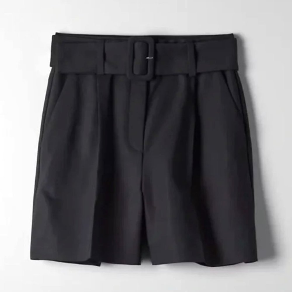 Aritzia Babaton Torino Short, Black - Size 6